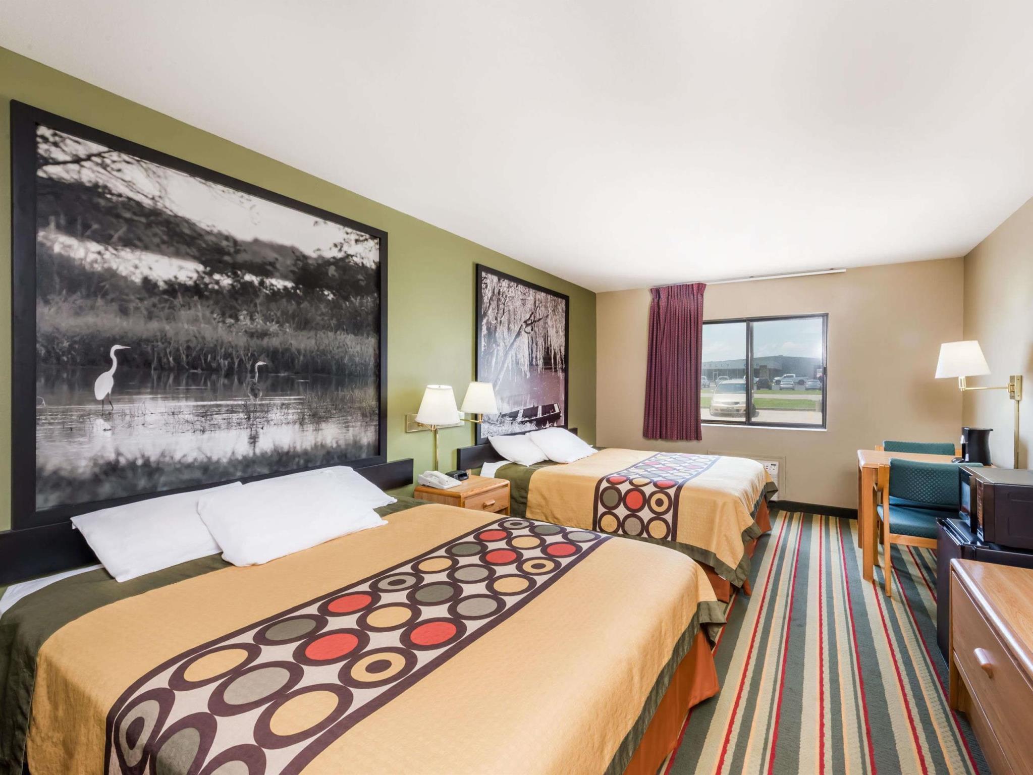 Super 8 By Wyndham Chanute Ngoại thất bức ảnh
